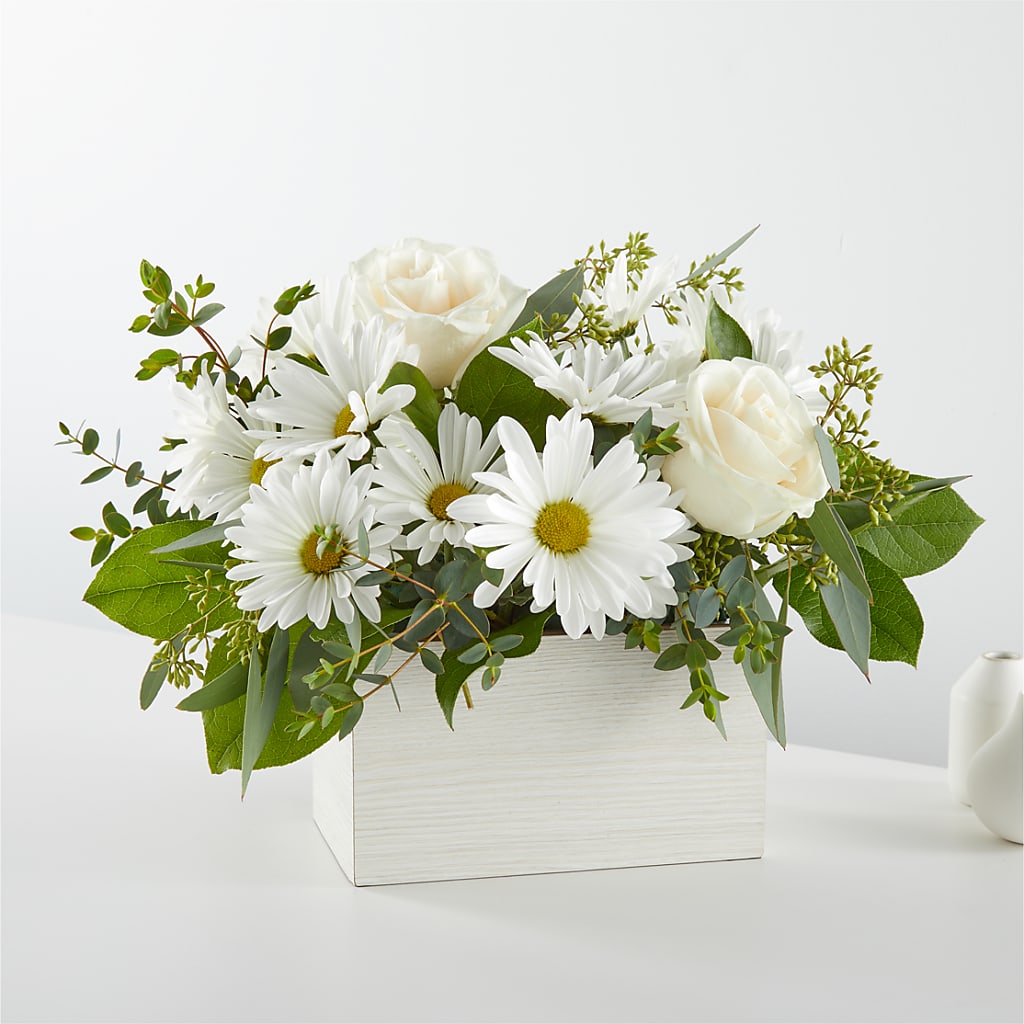 Fresh Linen Box Bouquet – United Family Flower And Gifts, Brooklyn NY