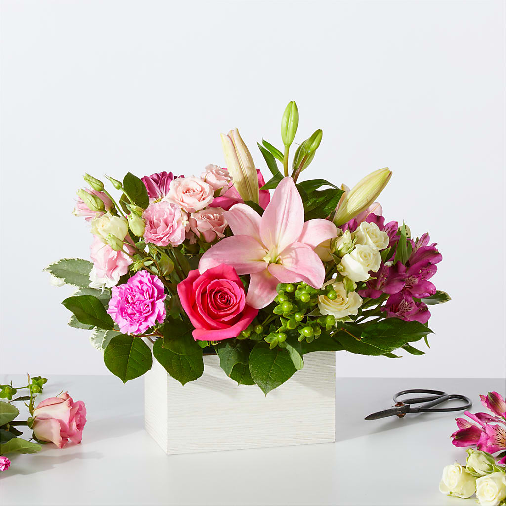 Sweetberry Box – A Florist Original – United Family Flower And Gifts, Brooklyn NY