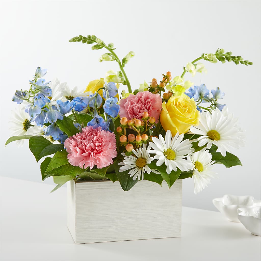 Sun Salutation Box Bouquet – United Family Flower And Gifts, Brooklyn NY