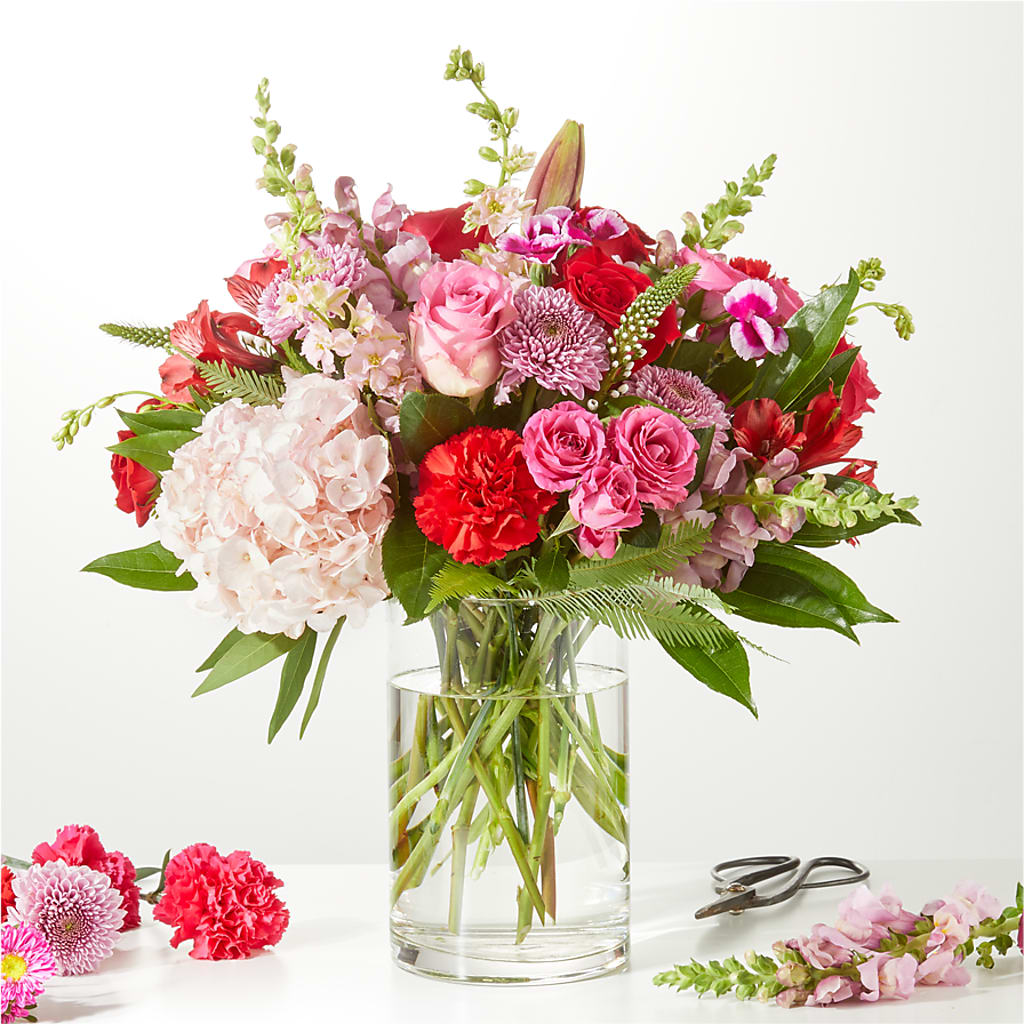 Swooning Over You - A Luxury Florist Original – United Family Flower And Gifts, Brooklyn NY
