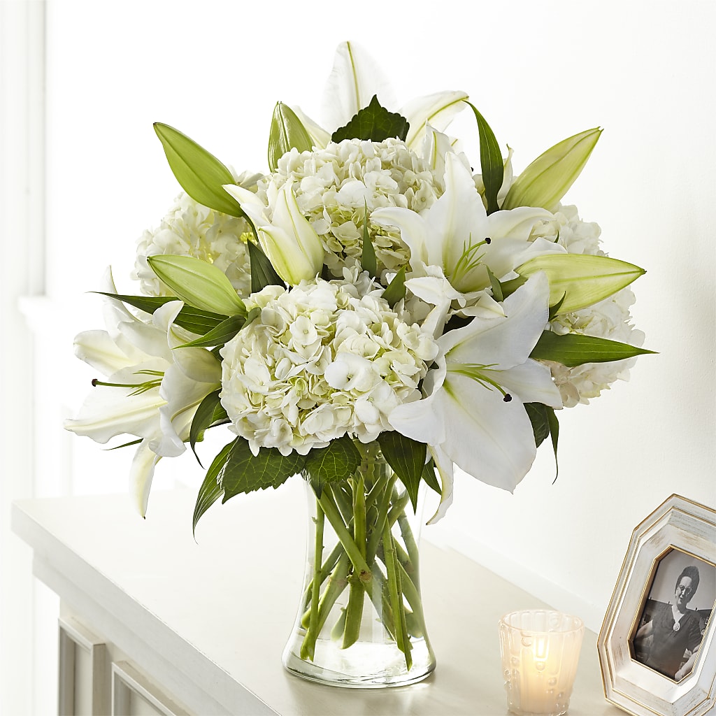 Compassionate Lily Bouquet – United Family Flower And Gifts, Brooklyn NY