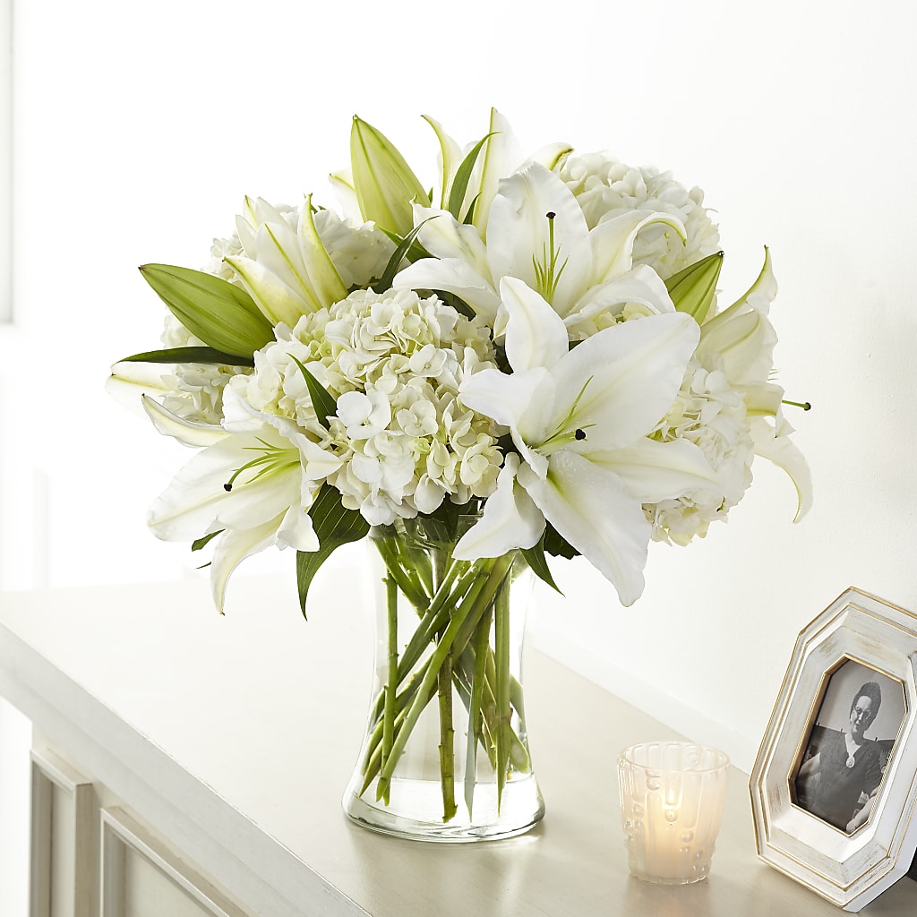 Compassionate Lily Bouquet – United Family Flower And Gifts, Brooklyn NY