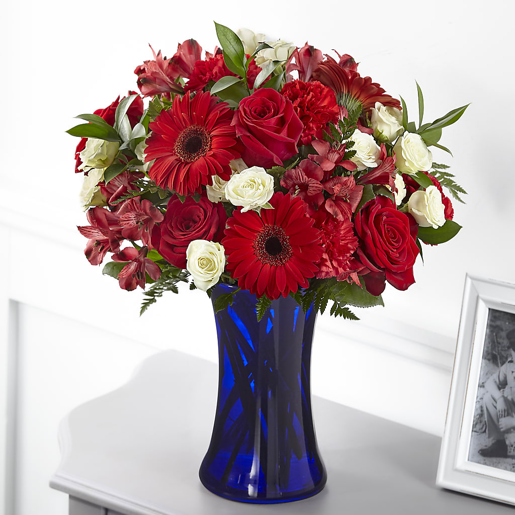 Hearts Embrace Bouquet – United Family Flower And Gifts, Brooklyn NY
