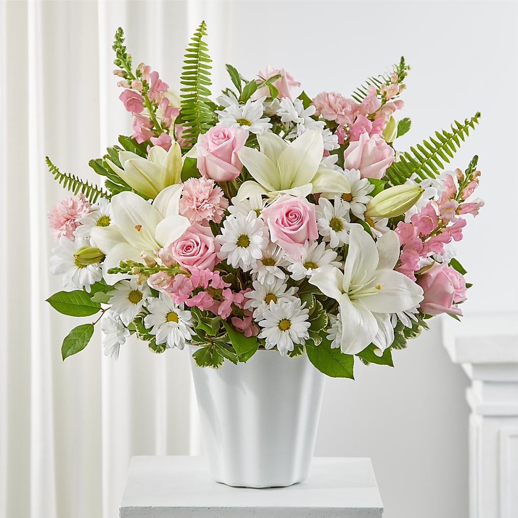 Soft Touch Tabletop Basket – United Family Flower And Gifts, Brooklyn NY