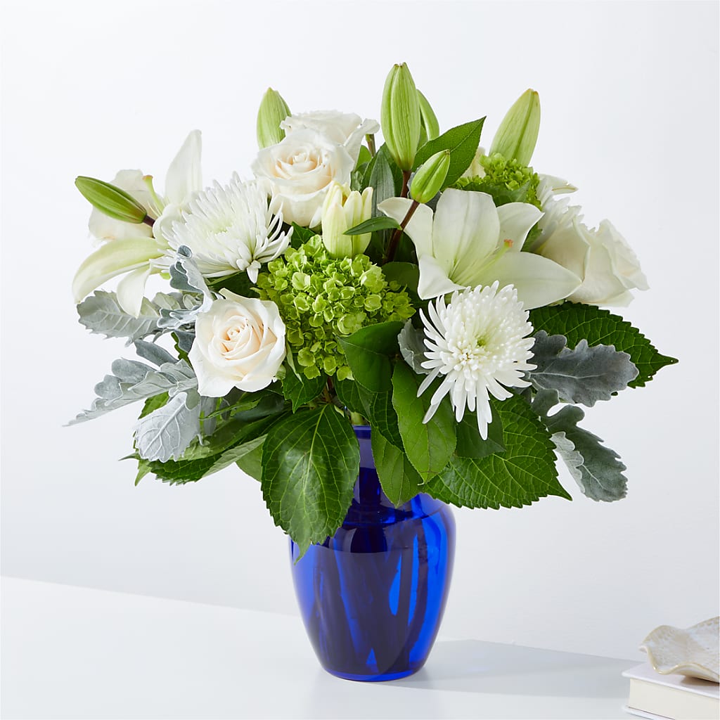 Snowy Dreams Bouquet – United Family Flower And Gifts, Brooklyn NY