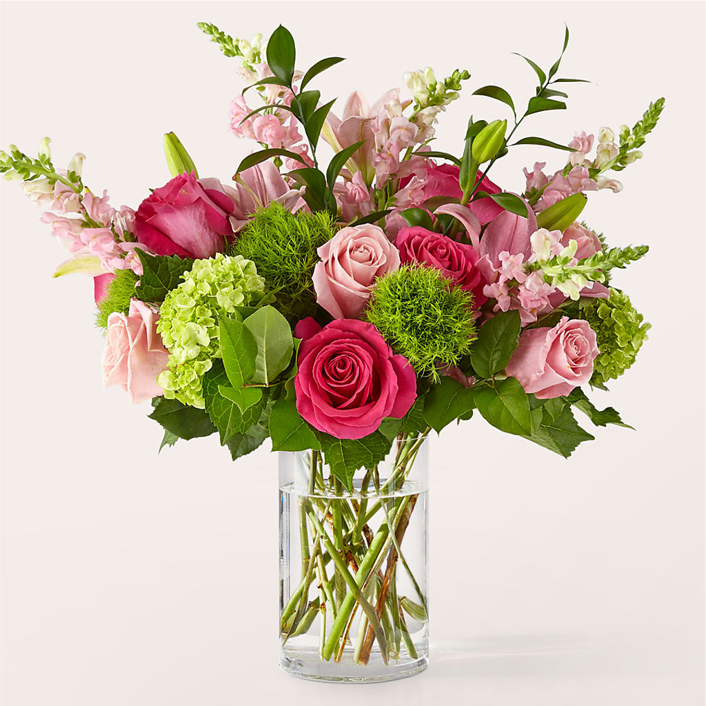 Fit for a Queen Luxury Bouquet – United Family Flower And Gifts, Brooklyn NY