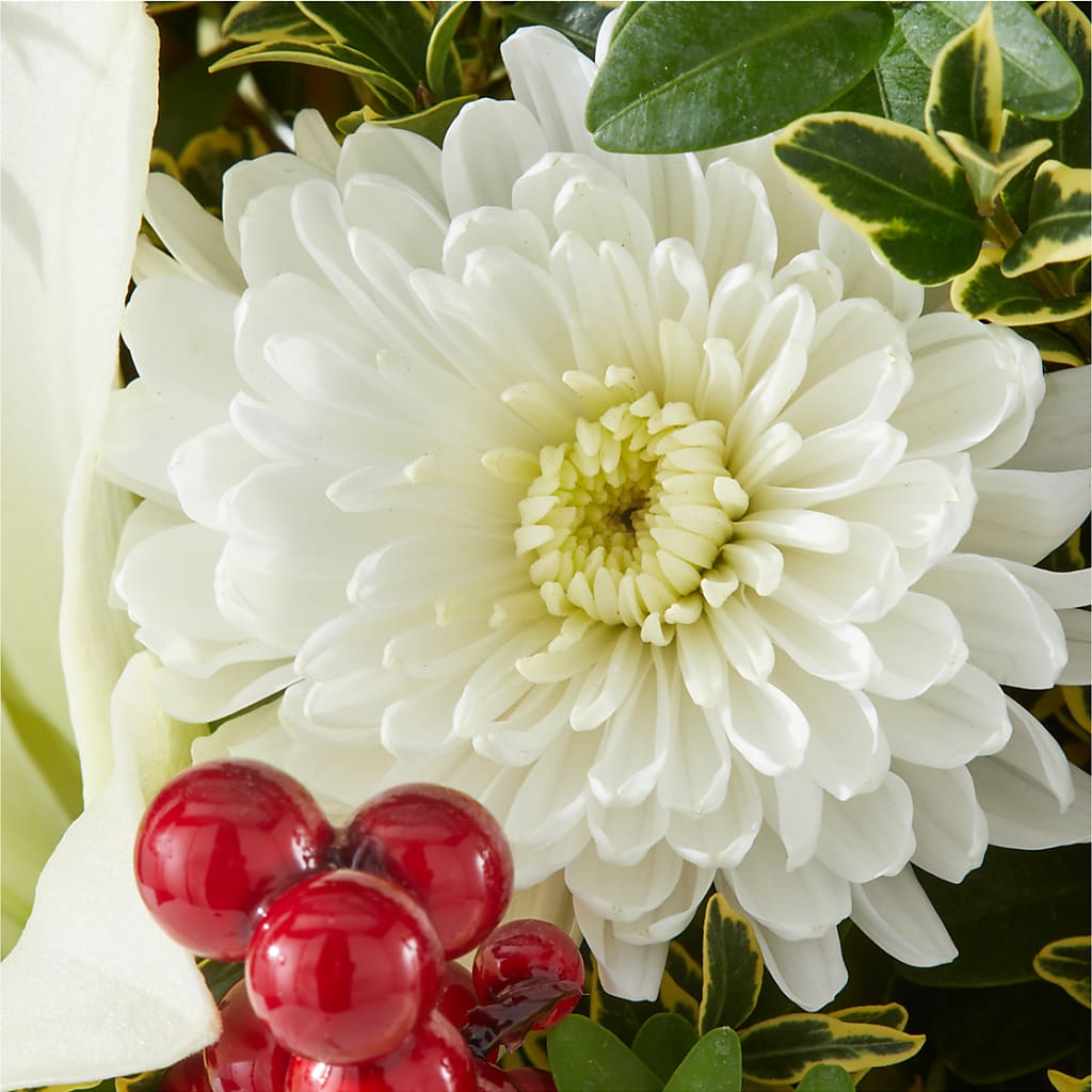 Festive Moments Tree –  United Family Flower And Gifts, Brooklyn NY