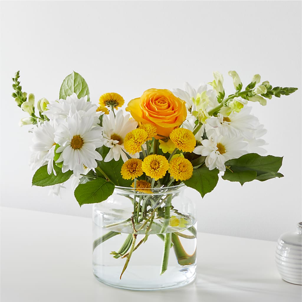 Sun Salutation Bouquet –  United Family Flower And Gifts, Brooklyn NY