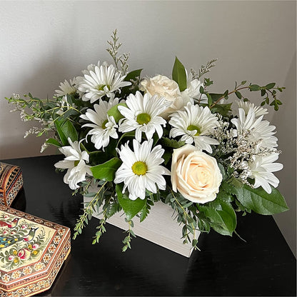Fresh Linen Box Bouquet –  United Family Flower And Gifts, Brooklyn NY