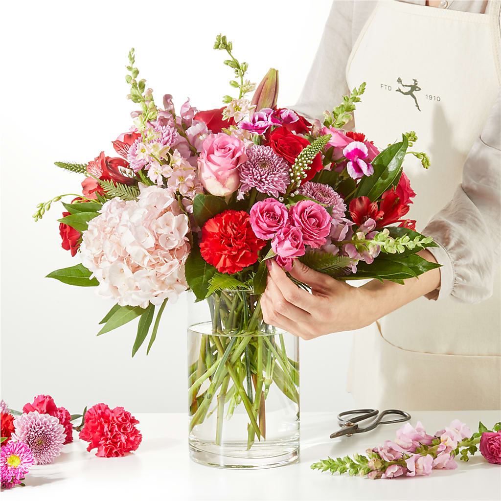 Swooning Over You - A Luxury Florist Original –  United Family Flower And Gifts, Brooklyn NY
