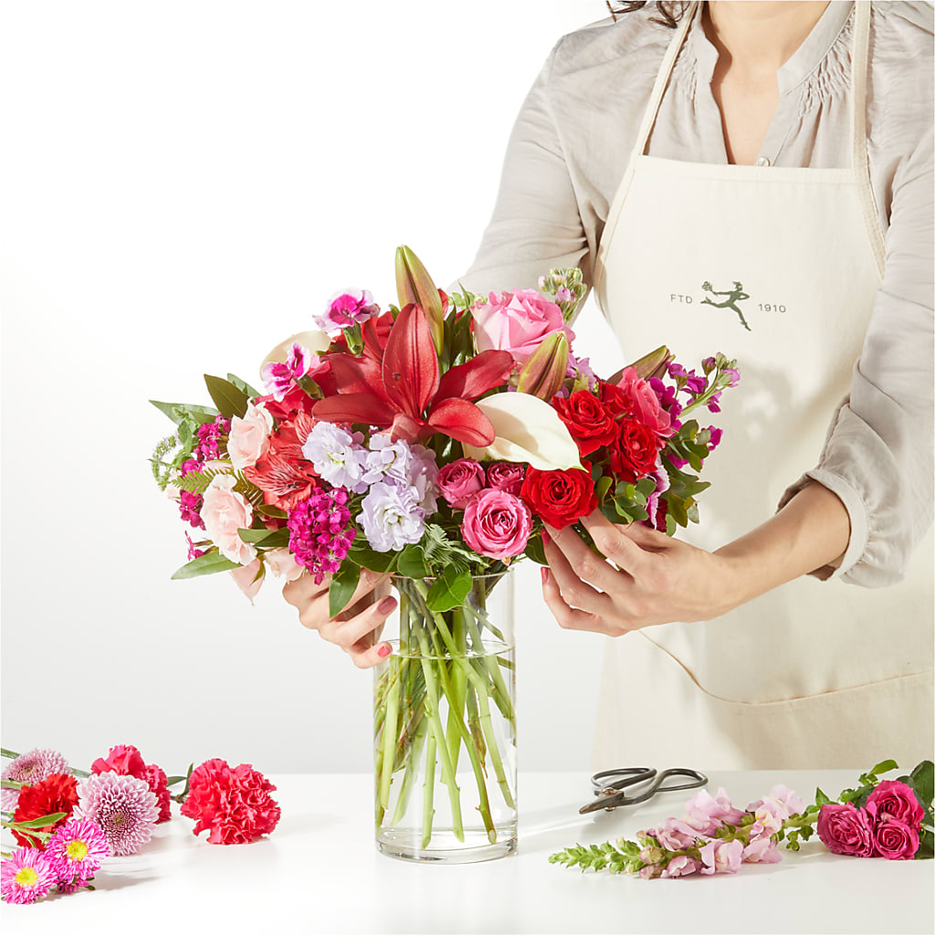 Swooning Over You - A Luxury Florist Original –  United Family Flower And Gifts, Brooklyn NY