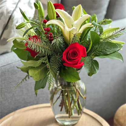 Sparkling Snowflakes Bouquet –  United Family Flower And Gifts, Brooklyn NY