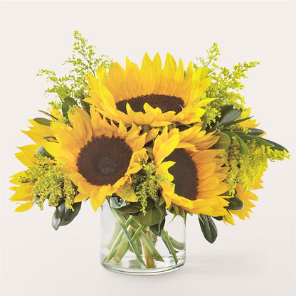 Beaming Sunflower Bouquet –  United Family Flower And Gifts, Brooklyn NY