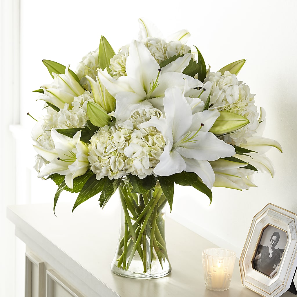 Compassionate Lily Bouquet –  United Family Flower And Gifts, Brooklyn NY