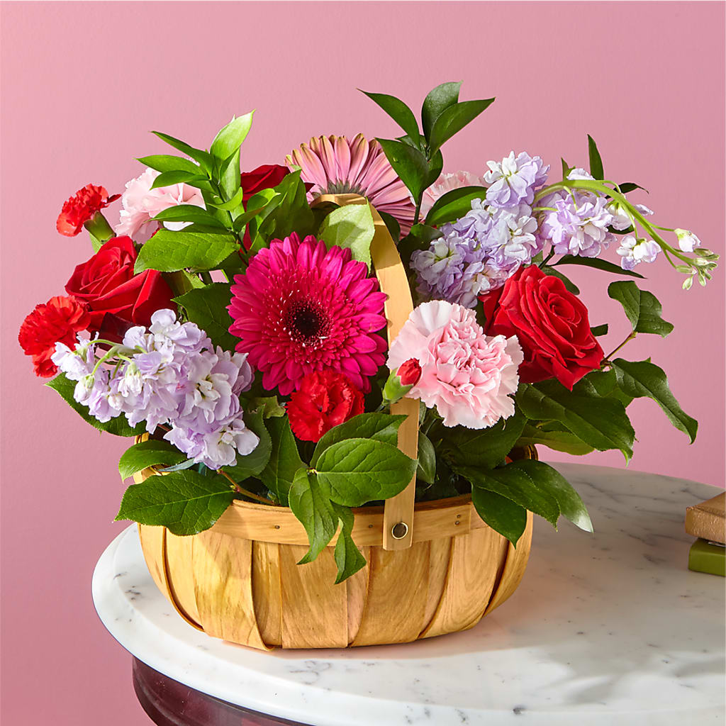 Pink Picnic Basket –  United Family Flower And Gifts, Brooklyn NY