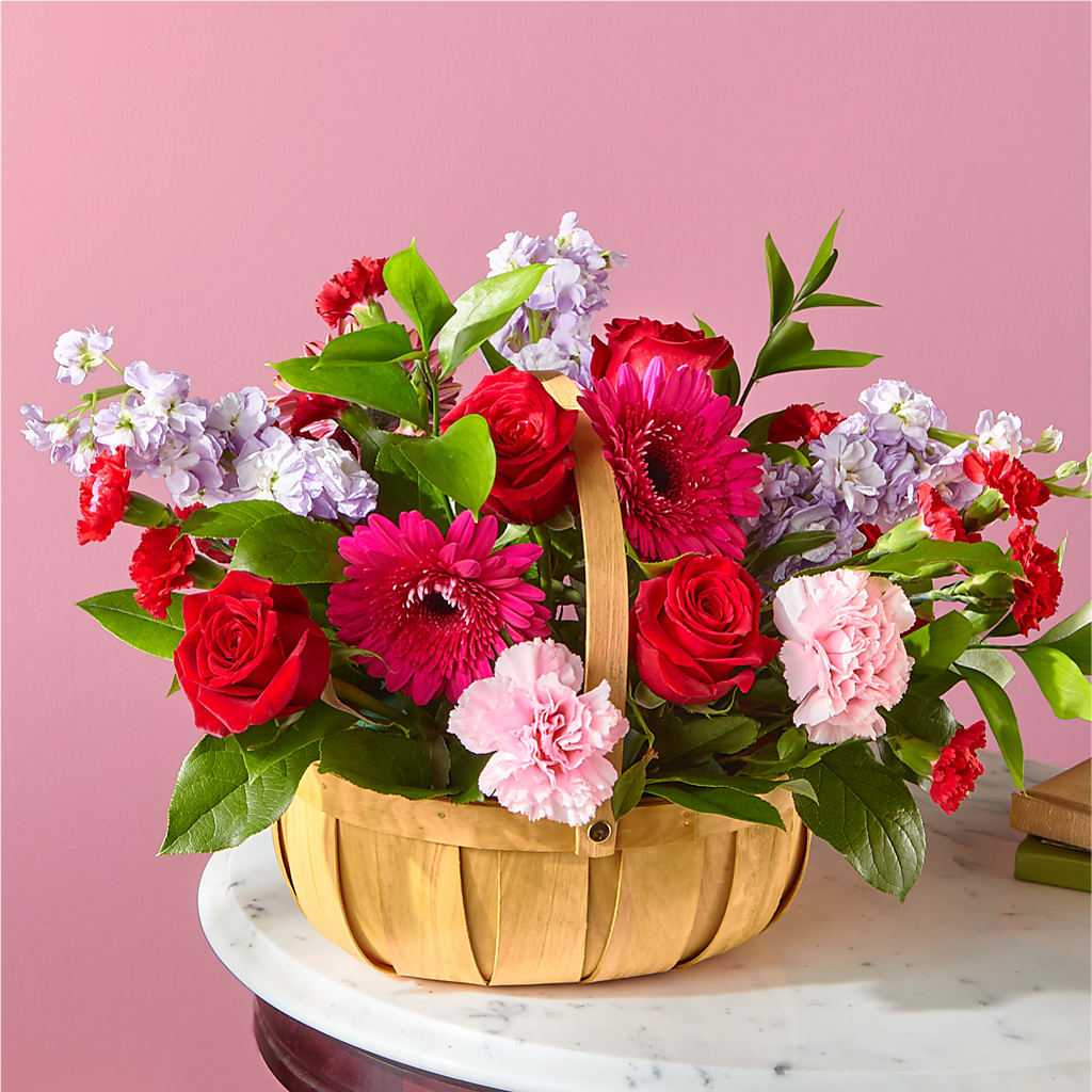 Pink Picnic Basket –  United Family Flower And Gifts, Brooklyn NY
