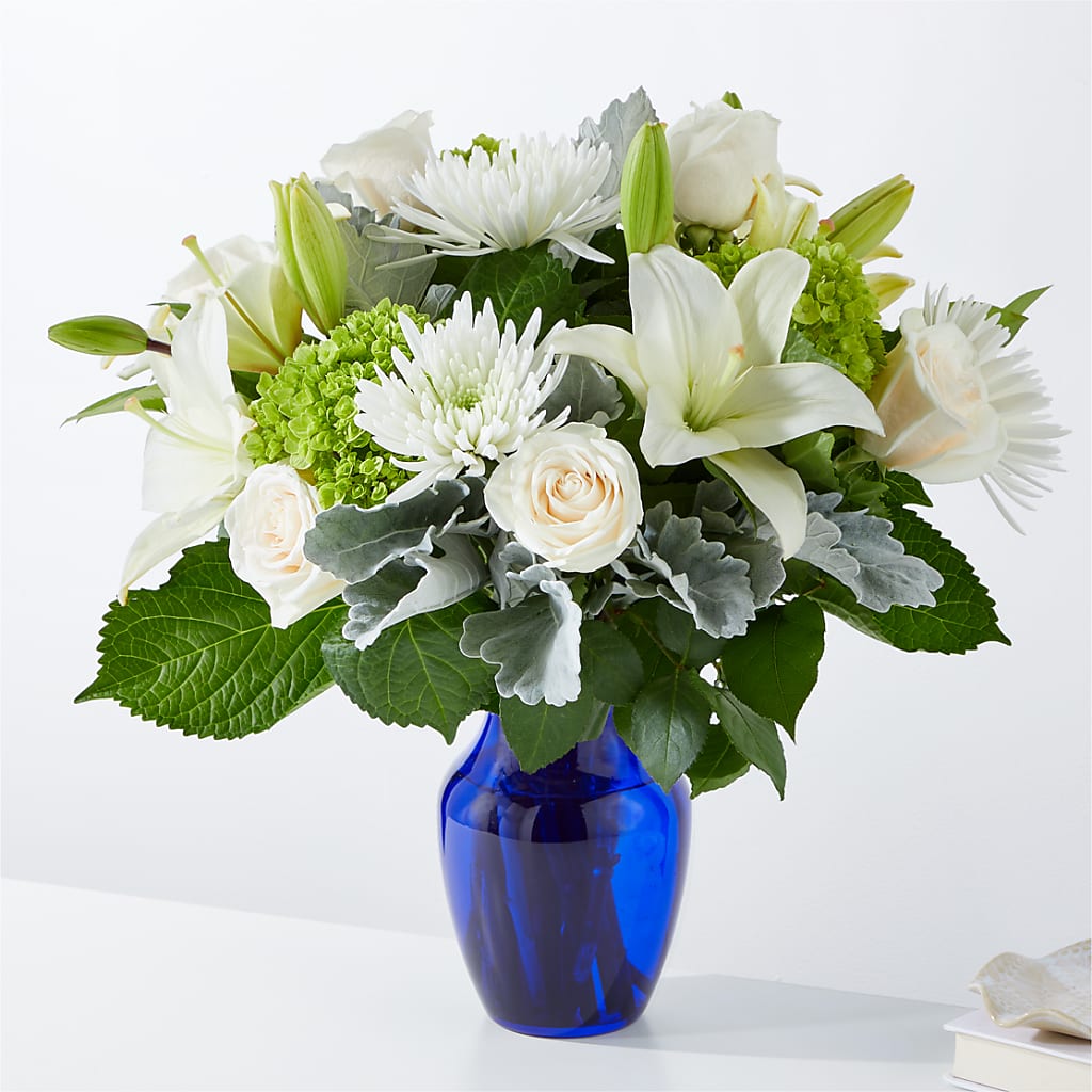 Snowy Dreams Bouquet –  United Family Flower And Gifts, Brooklyn NY