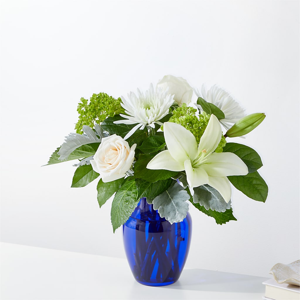 Snowy Dreams Bouquet –  United Family Flower And Gifts, Brooklyn NY