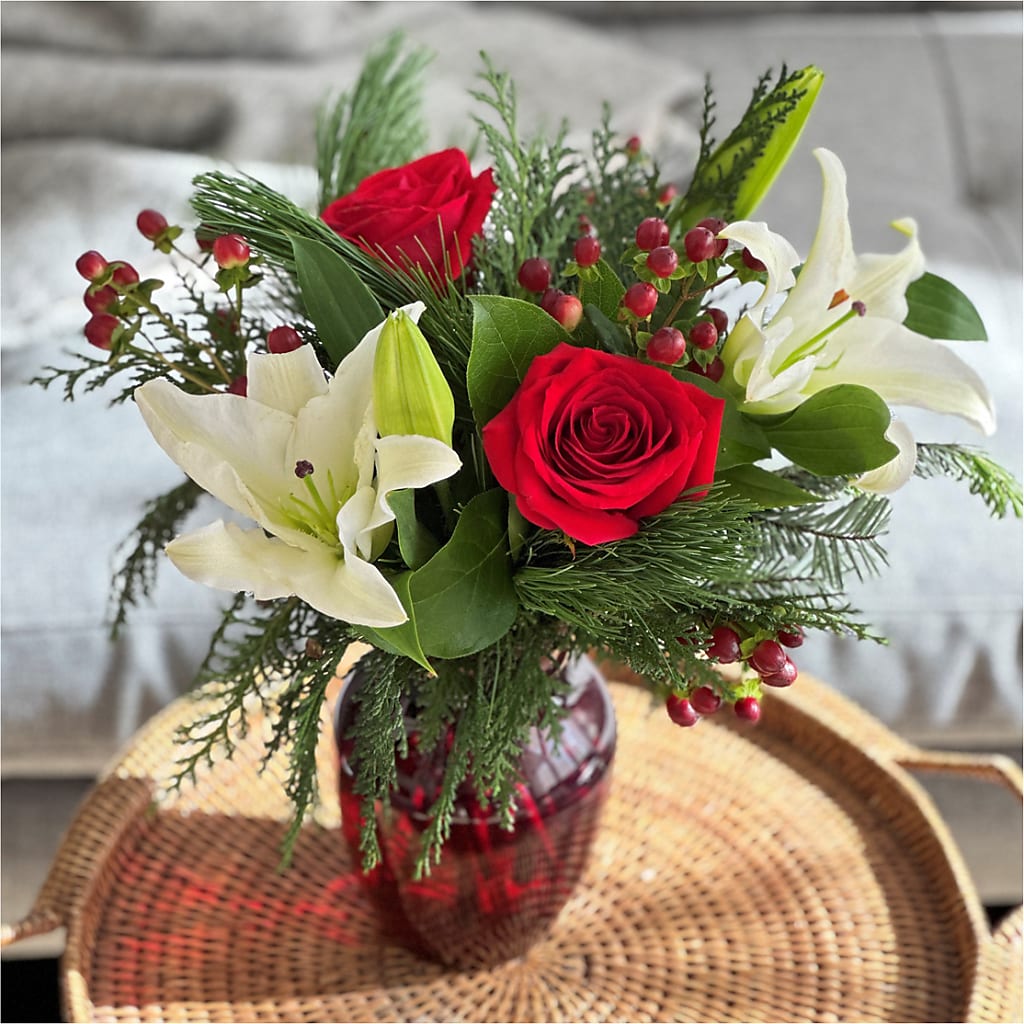 Evergreen Delight Bouquet –  United Family Flower And Gifts, Brooklyn NY