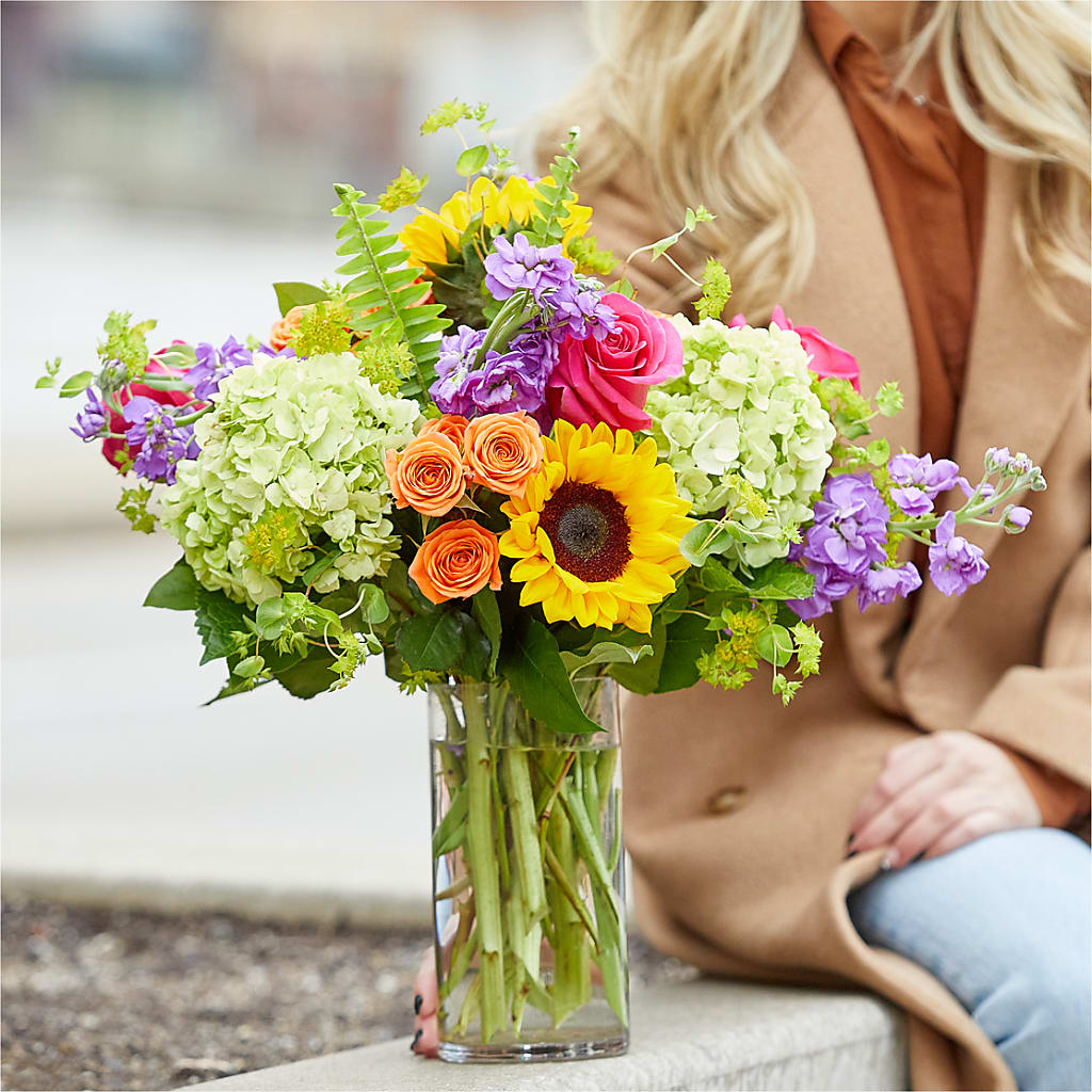 Vibrant Greetings Bouquet –  United Family Flower And Gifts, Brooklyn NY
