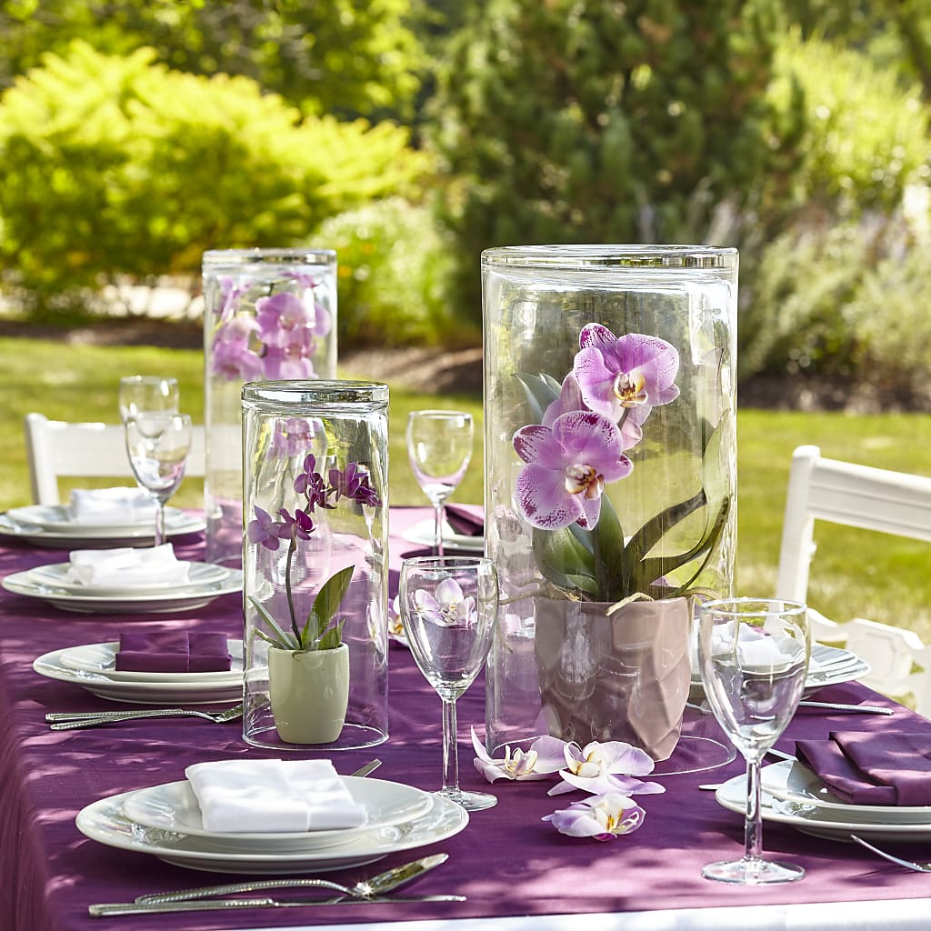 Dramatic Garden Centerpiece –  United Family Flower And Gifts, Brooklyn NY