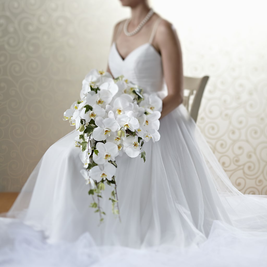 Classic White Bouquet –  United Family Flower And Gifts, Brooklyn NY