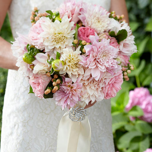 Heart's Promise Bouquet –  United Family Flower And Gifts, Brooklyn NY