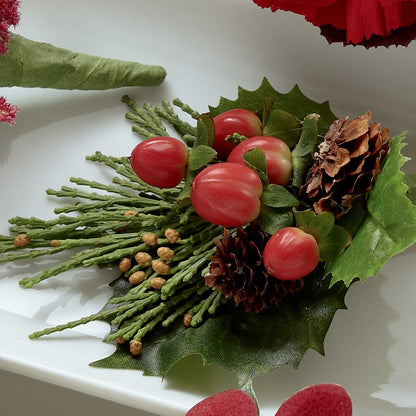 Red Berry Boutonniere –  United Family Flower And Gifts, Brooklyn NY