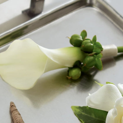 White Calla Boutonniere –  United Family Flower And Gifts, Brooklyn NY